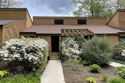 Condo Overlooking Fishing Lake!