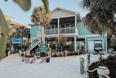 Image de Tropical Family Oasis: Pool, Spa, Golf Cart