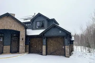 Image de Roomy Renovated Retreat near downtown Frisco and 7 incredible ski resorts!