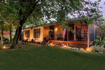 Image de Quarry Vista Kelleys Island, 3 Bedroom, Golf Cart, Hot Tub