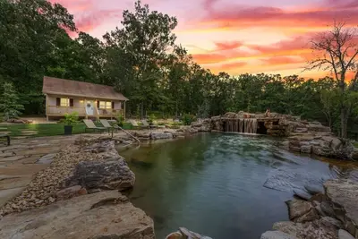 Image de Reflections Cottage - Private Hot Tub and Fire Pit