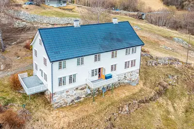 Image de Belle maison à Marifjøra avec WiFi