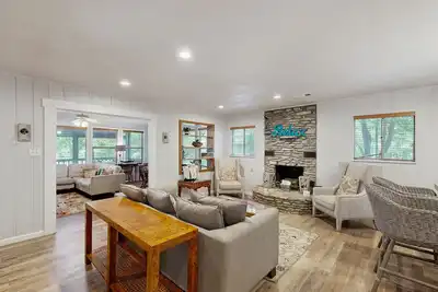 Image de Lakefront Family Retreat W/ Boat Slip, Free WiFi, & Great Location Near Town