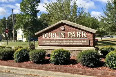 Image de Historic Charm! Modern Unit Near Attractions, Breakfast