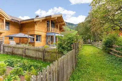 Image de Maison de luxe avec bien-être et cheminée