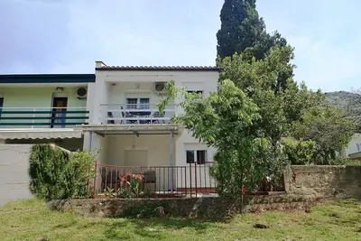 Modernes Appartement Fuer 5 Personen mit Balkon