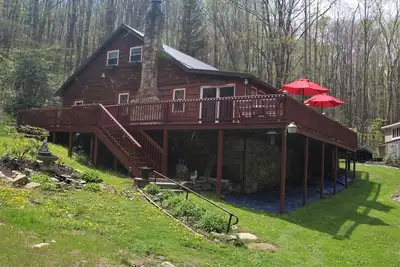 Traditional Mountain Cabin minutes from Kooser Lake and Hidden Valley Resort
