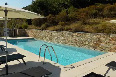 Image de Appart 3 chambres, 2 salle de bain, piscine chauffée, clim 1min rivière