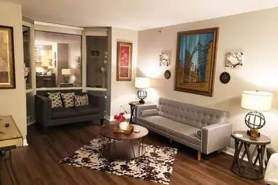 Image de King Bed, Comfy Environment, Cozy Space, Corporate Luxury