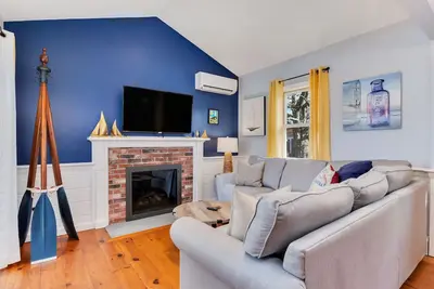 Image de Newly updated 3bdrm Dennis Port home 1. 5 blocks to the beach!