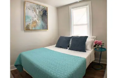Image de Lovely 2bdrm Cottage Right on The Gotl Strip! Sleeps 5!