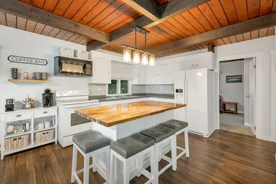 Image de Charming Chalet 5 minutes to both Lake Winni & Gunstock Mtn