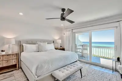 Image de 3 Bedroom 3 Bath Beachfront Townhouse on 30a