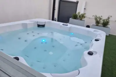 Image de Villa proche des plages avec jacuzzi