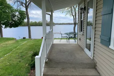 Image de Nicely Appointed, Comfy Cottage On The Lake  with Awesome Views - Sleeps 10