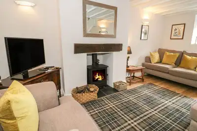 Marlin Cottage, romantic, character holiday cottage in Conwy