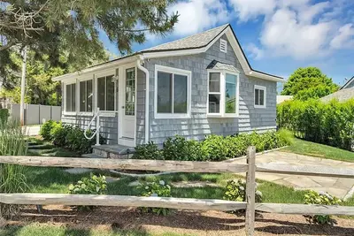 Image de Charming New Beach Cottage