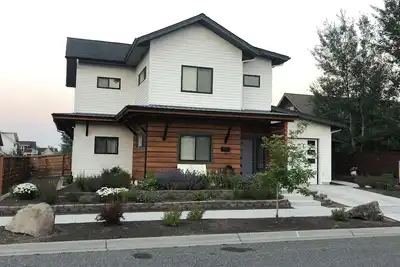Image de West Side Oasis - Modern Townhome in Bozeman's Valley West Subdivision!