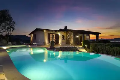 Villa Kiki - avec piscine surplombant Tavolara