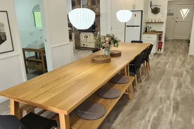 Image de Hillview on Delany - Ideally located on the picturesque treelined street of Delany Avenue