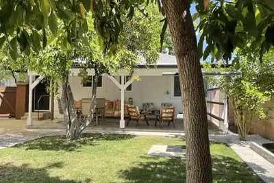 Image de Nearby Noble - Private, Centrally Located Home