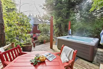 Image de Steps from beach I Hot Tub I Piano I Pets