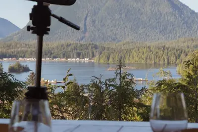Image de Ocean Views I Hot Tub I Wood Fp I Pets I Ev Charger