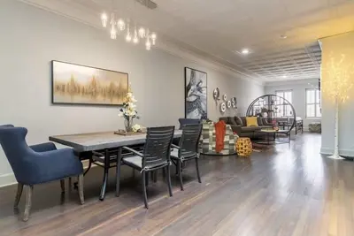 Image de Dreams & Memories - Historic Granbury Square