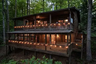 Image de Sunrise View-10 Min to Blue Ridge, Hot Tub-3 Br
