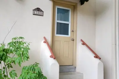 Image de Excellent location in historical Clarksville neighborhood of Austin.