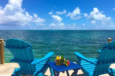 Image de Situated on the Ocean Jacaranda Bay Villa