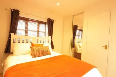 Image de Fantastic 2-Bed House in Hull. Garden, Sky tv.