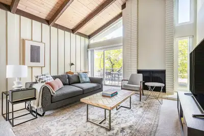 Image de Roomy Sunnyvale 3br w/ Gym, Pool, 10 mi. to Google, Fb, by Blueground