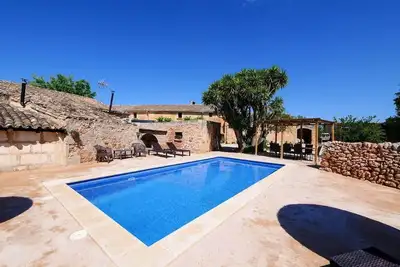 Image de Maison de vacances Finca Son Caldés avec Wi-Fi, A/C, piscine et jardin