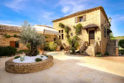 Image de Domaine de 23 Hectares et son Hameau Entre Dordogne et Lot et Garonne