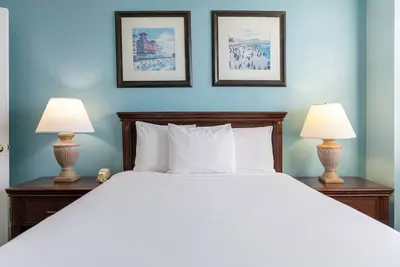 Image de Beach Vacation! 2 Serene Units w/Kitchen, Pool! Bar, Pool, Free Parking!