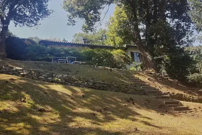 Image de Villino con Vista Lago e Giardino Privato, Immersa nel Verde