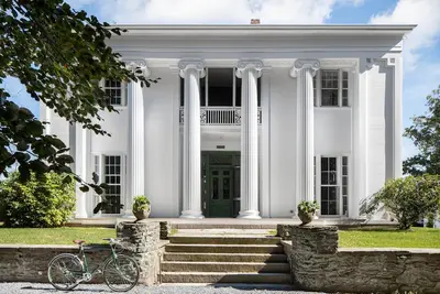 Image de Beautiful historic home in Newport