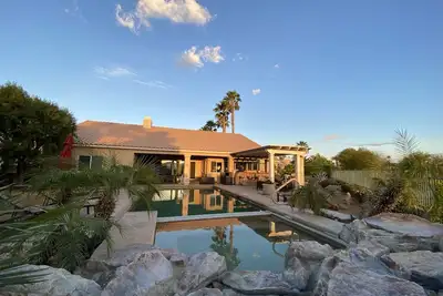 Image de Instagram worthy desert oasis close to Coachella and Palm Springs 31 Day Min