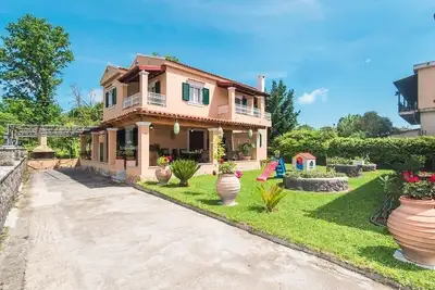 Image de 4 Bedroom Garden House