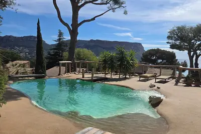 Image de Villa vue panoramique mer, cap canaille piscine lagon et la plage Ă pied 10 min