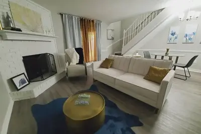 Image de Modern Designer Townhouse | Ideal for Long Term Executive Stays