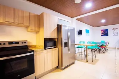 Image de Brilliant Apt w/pool 3 Bdr- near Jaco beach 10pax