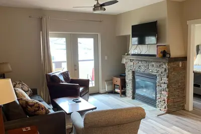 Image de 2 Bed 2 Bath w/sofa sleeper luxury slope side ski-in/ski-out condo - sleeps 7