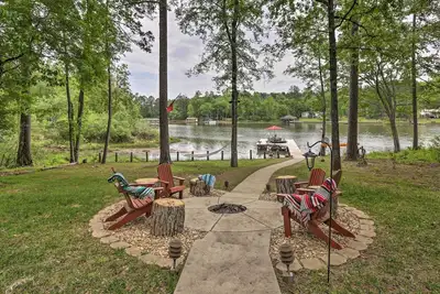 Image de Lakefront Sparta Home: Fire Pit, Dock & Kayak
