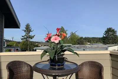 Image de Warm and Bright in the Heart of Downtown Friday Harbor
