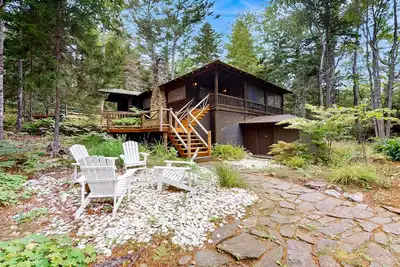 Image de Dreamy Wooded Cabin W/ Spacious Deck, Free WiFi, Secluded Location & More