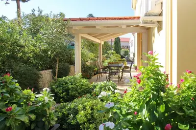 Image de Appartement de deux chambres avec la terrasse Baska, Krk (A-18733-a)
