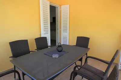 Image de Appartement de deux chambres avec la terrasse Baska, Krk (A-18733-h)