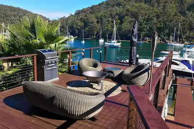 Image de “Waterside Paradise Retreat”